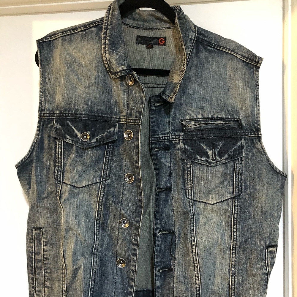 Guess jean vest - Picture 1 of 1